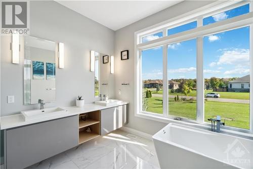 349 Shoreway Drive, Greely, ON - Indoor Photo Showing Bathroom