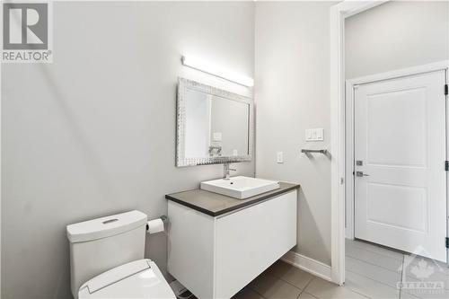 349 Shoreway Drive, Greely, ON - Indoor Photo Showing Bathroom