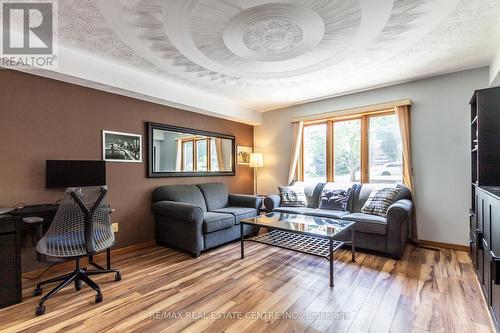 5 - 169 Bond Street, Ingersoll, ON - Indoor Photo Showing Living Room