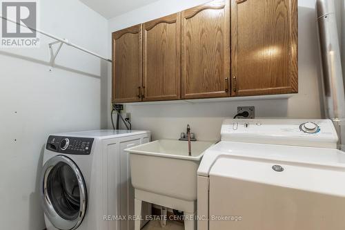 5 - 169 Bond Street, Ingersoll, ON - Indoor Photo Showing Laundry Room