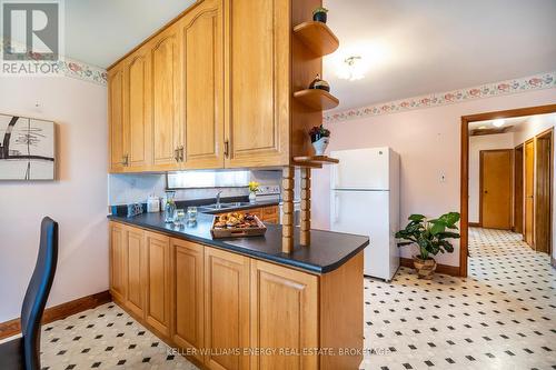 329 Malaga Road, Oshawa (Lakeview), ON - Indoor Photo Showing Kitchen