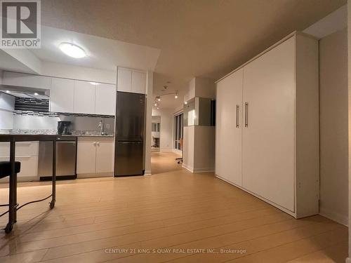 801 - 210 Victoria Street, Toronto, ON - Indoor Photo Showing Kitchen