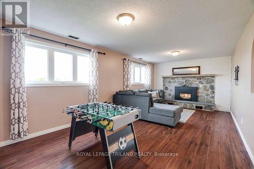 Family Room - 285 Appin Road, Southwest Middlesex (Glencoe), ON - Indoor Photo Showing Living Room With Fireplace