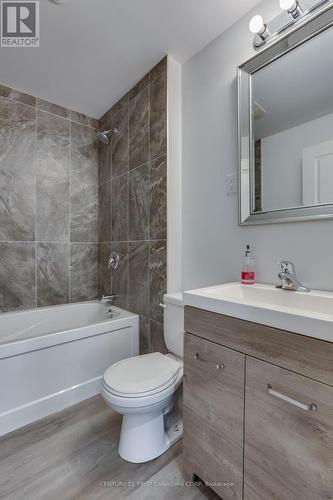 244 Giles Street, London, ON - Indoor Photo Showing Bathroom