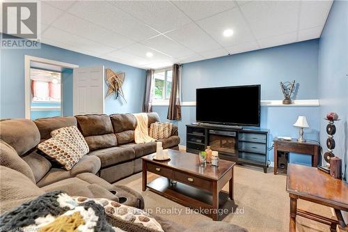 10 Graydon Drive, South-West Oxford (Mount Elgin), ON - Indoor Photo Showing Living Room