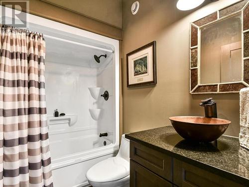 118 Galop Canal Road, Cardinal, ON - Indoor Photo Showing Bathroom