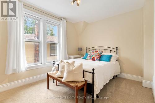 446 Piccadilly Street, London, ON - Indoor Photo Showing Bedroom