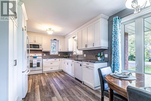 103 John Street, Kawartha Lakes (Woodville), ON - Indoor Photo Showing Kitchen