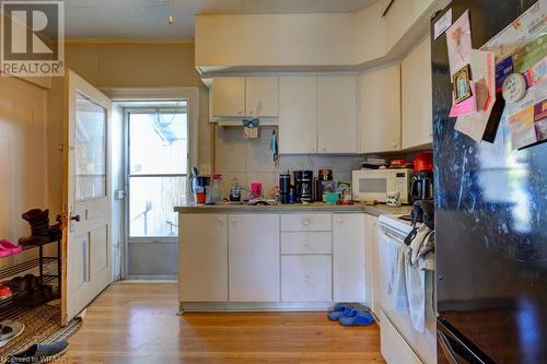 Upper Unit - 132 Tillson Avenue, Tillsonburg, ON - Indoor Photo Showing Kitchen