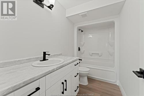 1837 Meldrum Unit# 2, Windsor, ON - Indoor Photo Showing Bathroom