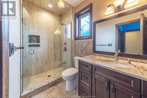 2000 Kelly Road, Lasalle, ON - Indoor Photo Showing Bathroom