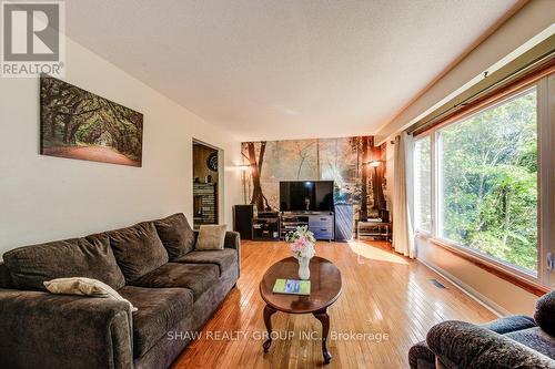 827517 Township Road, Blandford-Blenheim, ON - Indoor Photo Showing Living Room