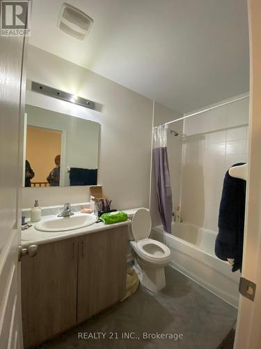 42 - 88 Decorso Drive, Guelph, ON - Indoor Photo Showing Bathroom