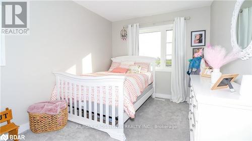 66 Pumpkin Corner Crescent, Barrie, ON - Indoor Photo Showing Bedroom