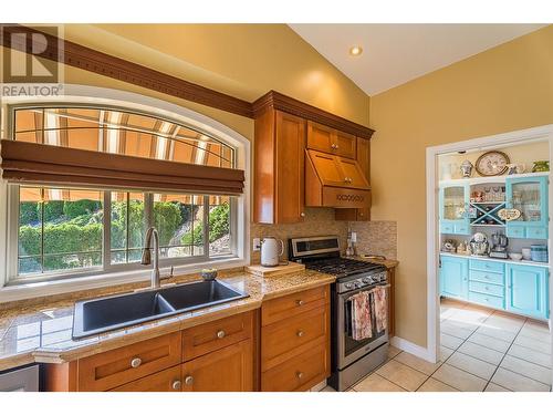 6500 Macdonald Place, Summerland, BC - Indoor Photo Showing Kitchen With Double Sink