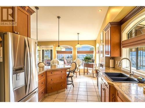 6500 Macdonald Place, Summerland, BC - Indoor Photo Showing Kitchen With Double Sink With Upgraded Kitchen