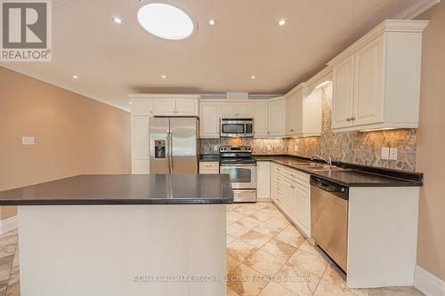 140 Greenway Drive, Wasaga Beach, ON - Indoor Photo Showing Kitchen With Double Sink