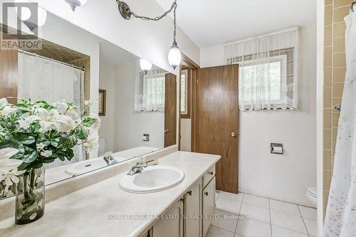 424 Donnybrook Road, Oakville, ON - Indoor Photo Showing Bathroom