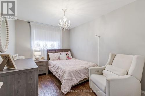 3292 Grechen Road, Mississauga, ON - Indoor Photo Showing Bedroom