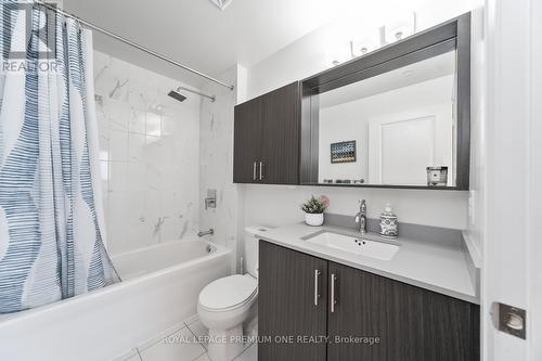 812 - 3700 Highway 7, Vaughan, ON - Indoor Photo Showing Bathroom