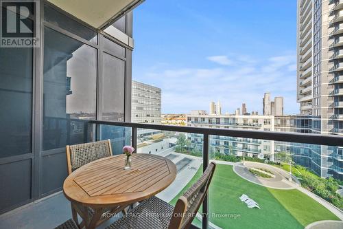 812 - 3700 Highway 7, Vaughan, ON - Outdoor With Balcony With Exterior