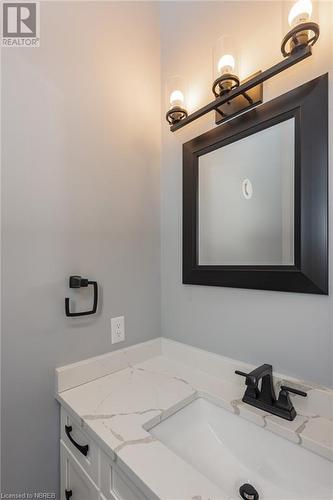 537 Ann Street Unit# C, North Bay, ON - Indoor Photo Showing Bathroom