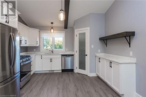 537 Ann Street Unit# C, North Bay, ON - Indoor Photo Showing Kitchen