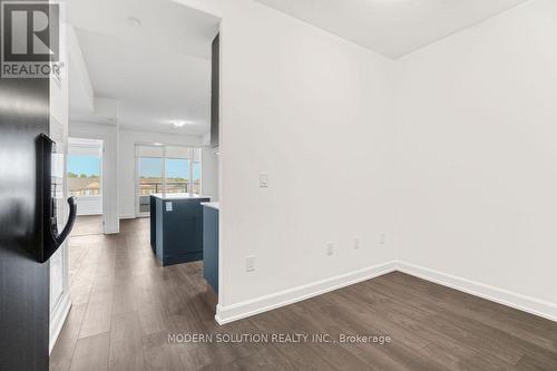 426 - 3200 William Coltson Avenue, Oakville, ON - Indoor Photo Showing Other Room