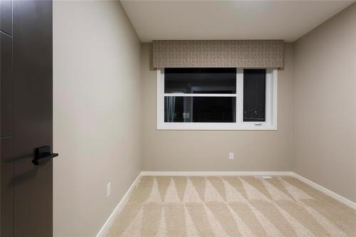 69 Crocus Lane, Winnipeg, MB - Indoor Photo Showing Other Room