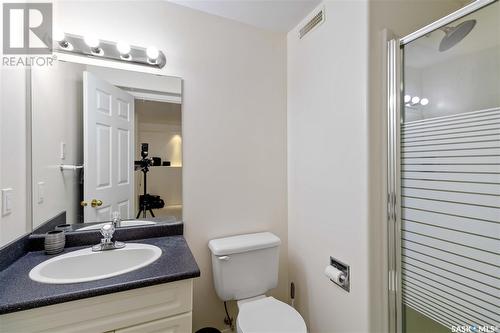 826 Budz Crescent, Saskatoon, SK - Indoor Photo Showing Bathroom