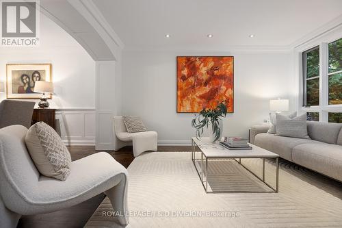 40 Glenview Avenue, Toronto, ON - Indoor Photo Showing Living Room