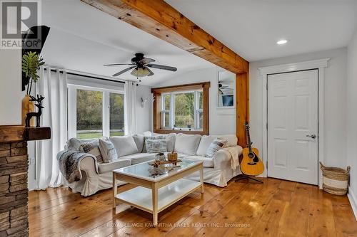 1 Water Street, Kawartha Lakes (Lindsay), ON - Indoor Photo Showing Living Room