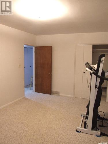 313 21 Highway N, Leader, SK - Indoor Photo Showing Gym Room