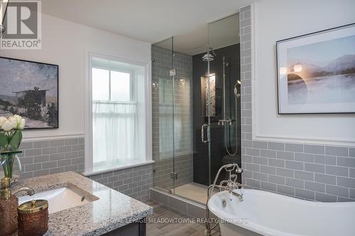 49 James Street, Milton, ON - Indoor Photo Showing Bathroom