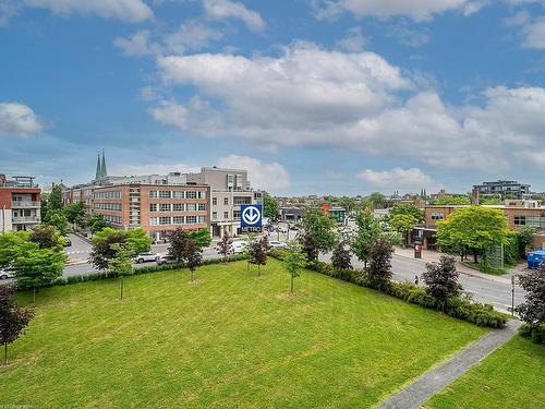 Backyard - 403-1 Rue De Castelnau O., Montréal (Villeray/Saint-Michel/Parc-Extension), QC - Outdoor With View