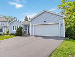 39 FERNBROOK Court  Dartmouth, NS B2X 3V6