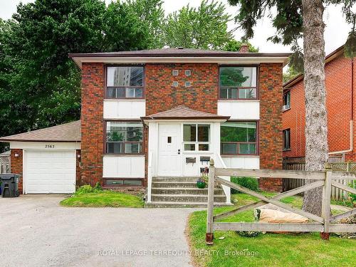 2563 Kingston Rd, Toronto, ON - Outdoor