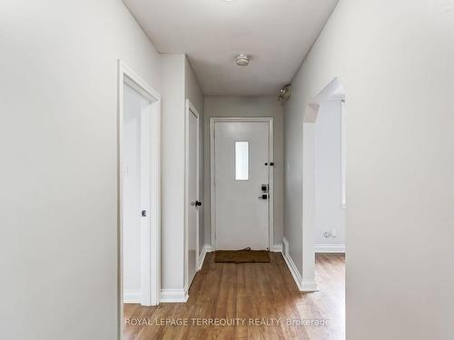 2563 Kingston Rd, Toronto, ON - Indoor Photo Showing Other Room