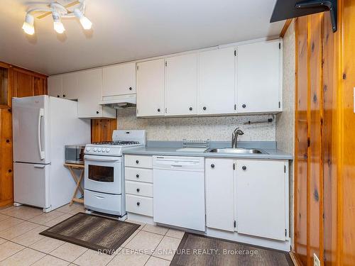 Lower-89 Lingarde Dr, Toronto, ON - Indoor Photo Showing Kitchen