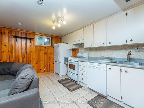 Lower-89 Lingarde Dr, Toronto, ON - Indoor Photo Showing Kitchen