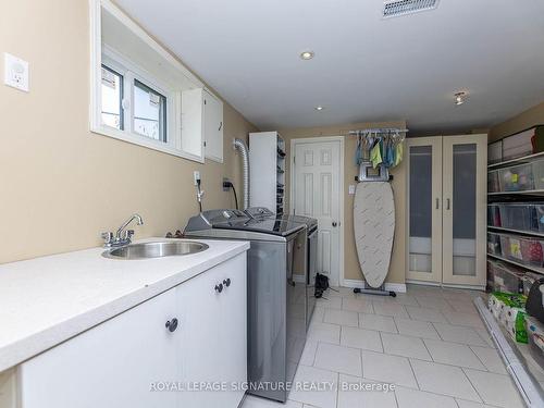 Lower-89 Lingarde Dr, Toronto, ON - Indoor Photo Showing Laundry Room