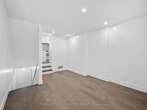 92-275 Broadview Ave, Toronto, ON - Indoor Photo Showing Other Room