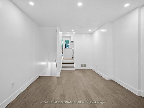 92-275 Broadview Ave, Toronto, ON - Indoor Photo Showing Other Room