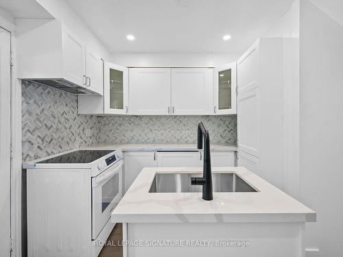 92-275 Broadview Ave, Toronto, ON - Indoor Photo Showing Kitchen