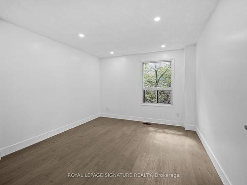 92-275 Broadview Ave, Toronto, ON - Indoor Photo Showing Other Room