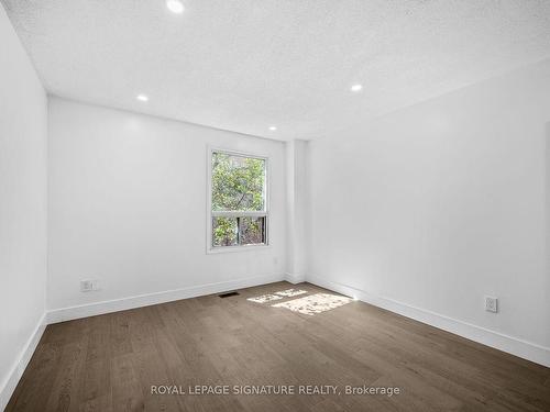 92-275 Broadview Ave, Toronto, ON - Indoor Photo Showing Other Room