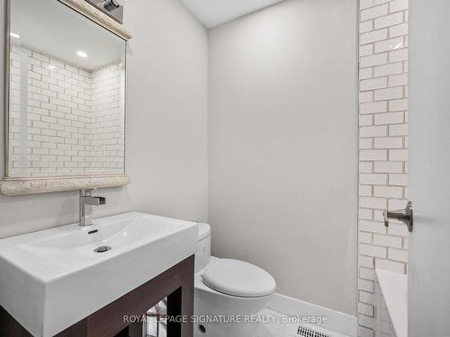 92-275 Broadview Ave, Toronto, ON - Indoor Photo Showing Bathroom