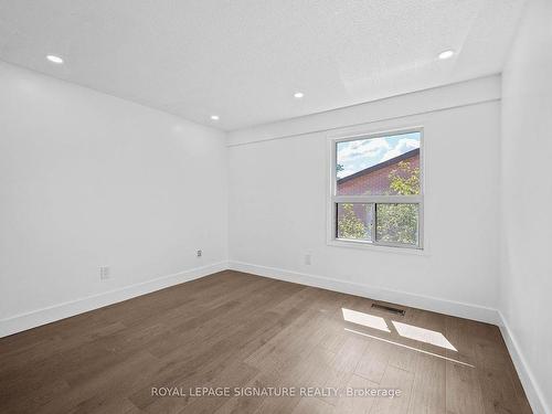 92-275 Broadview Ave, Toronto, ON - Indoor Photo Showing Other Room