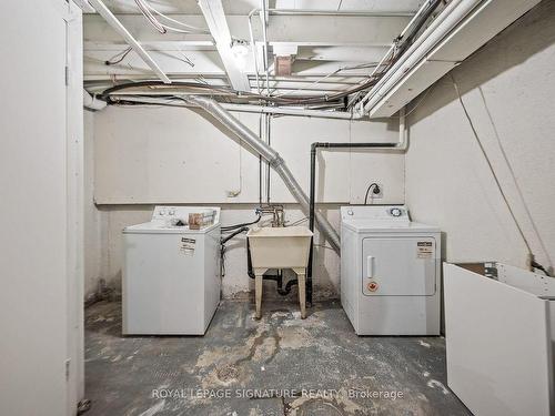 92-275 Broadview Ave, Toronto, ON - Indoor Photo Showing Laundry Room