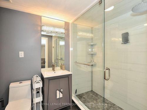 34 Wildrose Cres E, Markham, ON - Indoor Photo Showing Bathroom